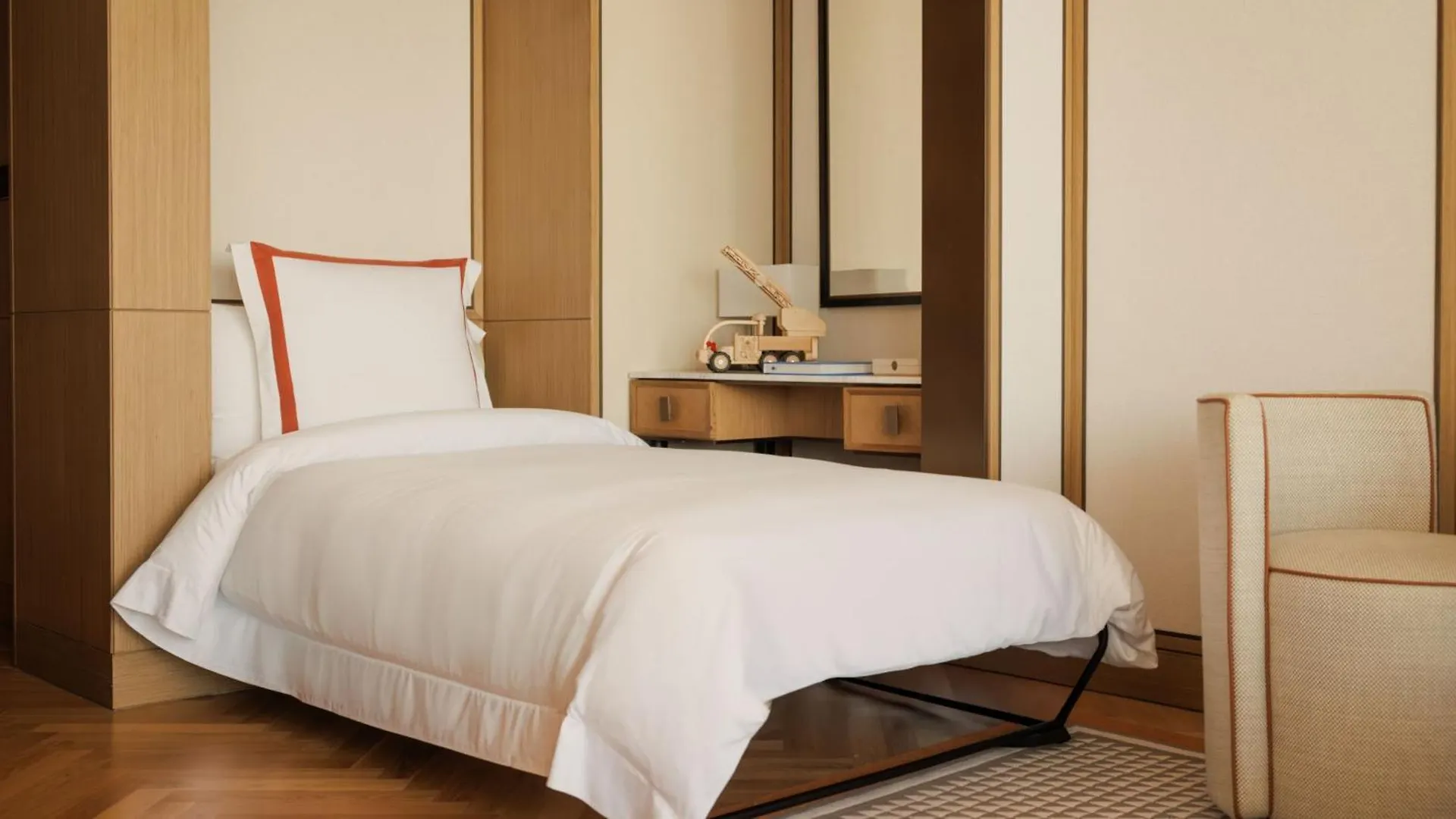 Jumeirah Marsa Al Arab Dubai 5*,