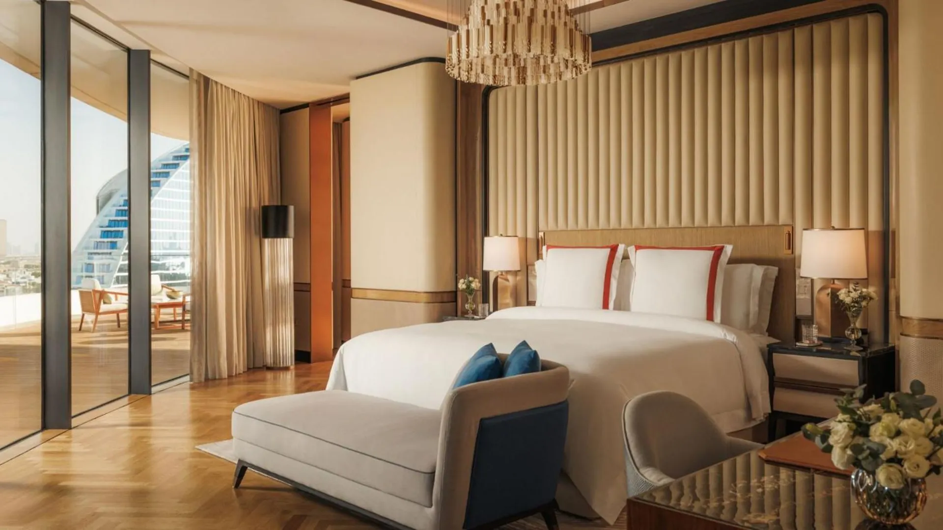 ***** Курортный комплекс Jumeirah Marsa Al Arab Дубай ОАЭ