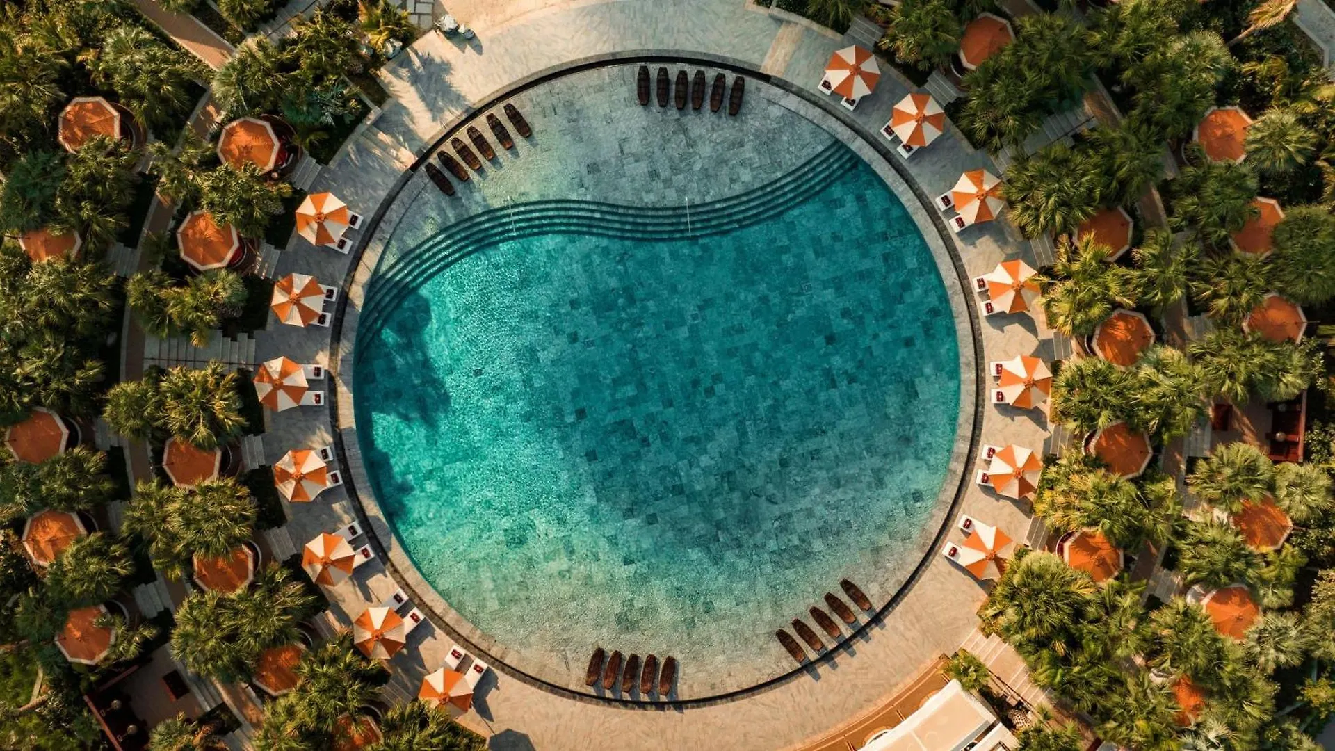 ***** Курортный комплекс Jumeirah Marsa Al Arab Дубай ОАЭ